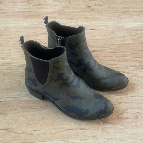 Lucky Brand Basel H20 Camoflage Pull On Rain
Snow Bootie Boots Women's 9 - Picture 4 of 12